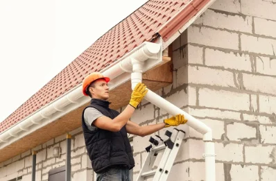 Pose et remplacement de gouttières à Taintrux